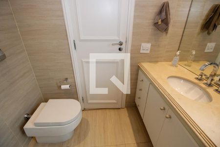 Apartamento à venda com 278m², 4 quartos e 4 vagasBanheiro da Suíte 3