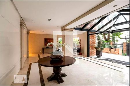 Apartamento à venda com 220m², 4 quartos e 4 vagas Apartamento à venda com 220m², 4 quartos e 4 vagasHall