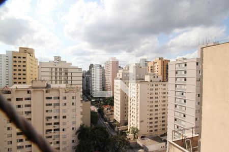 Apartamento à venda com 220m², 4 quartos e 4 vagas Apartamento à venda com 220m², 4 quartos e 4 vagasVista