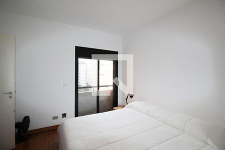 Apartamento à venda com 220m², 4 quartos e 4 vagas Apartamento à venda com 220m², 4 quartos e 4 vagasSuíte