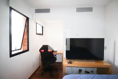 Apartamento à venda com 220m², 4 quartos e 4 vagas Apartamento à venda com 220m², 4 quartos e 4 vagasQuarto 3