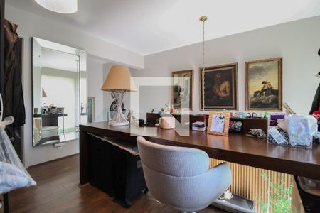 Apartamento à venda com 115m², 2 quartos e 2 vagas Apartamento à venda com 115m², 2 quartos e 2 vagasQuarto