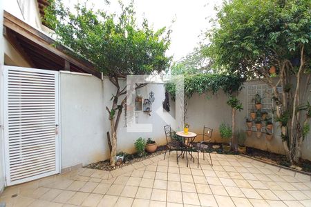 Casa de condomínio à venda com 340m², 3 quartos e 4 vagasÁrea comum