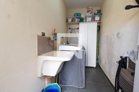 Casa à venda com 160m², 3 quartos e 2 vagasÁrea de serviço