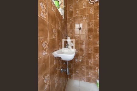 Casa à venda com 160m², 3 quartos e 2 vagasBanheiro de serviço