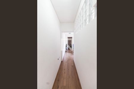 Casa à venda com 160m², 3 quartos e 2 vagasCorredor