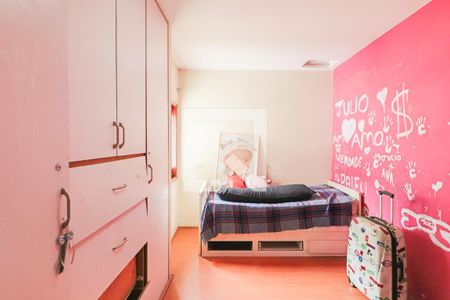 Casa à venda com 193m², 4 quartos e 2 vagas Casa à venda com 193m², 4 quartos e 2 vagasQuarto 3 e 4