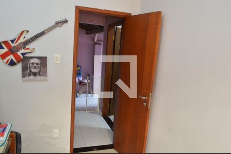 Casa de condomínio à venda com 90m², 3 quartos e 2 vagas Casa de condomínio à venda com 90m², 3 quartos e 2 vagasEscritório
