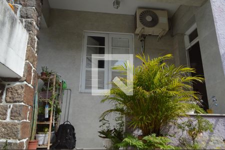 Casa de condomínio à venda com 90m², 3 quartos e 2 vagas Casa de condomínio à venda com 90m², 3 quartos e 2 vagasVaranda