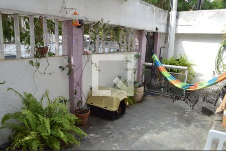 Casa de condomínio à venda com 90m², 3 quartos e 2 vagas Casa de condomínio à venda com 90m², 3 quartos e 2 vagasQuintal