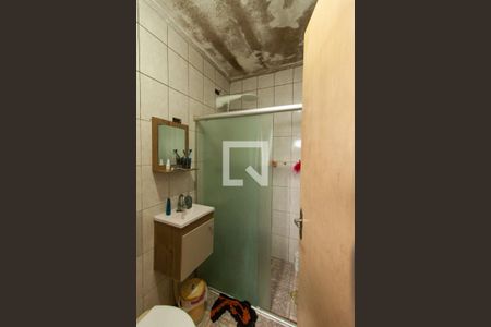 Casa à venda com 240m², 2 quartos e 2 vagas Casa à venda com 240m², 2 quartos e 2 vagasBanheiro