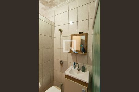 Casa à venda com 240m², 2 quartos e 2 vagas Casa à venda com 240m², 2 quartos e 2 vagasBanheiro