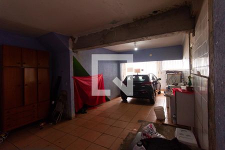 Casa à venda com 240m², 2 quartos e 2 vagas Casa à venda com 240m², 2 quartos e 2 vagasGaragem