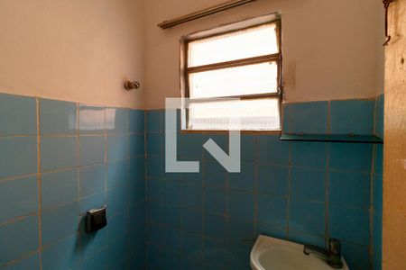 Casa à venda com 180m², 3 quartos e 3 vagas Casa à venda com 180m², 3 quartos e 3 vagasedícula - banheiro 2