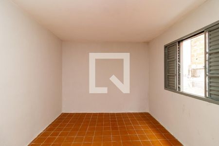 Casa à venda com 180m², 3 quartos e 3 vagas Casa à venda com 180m², 3 quartos e 3 vagasedícula - quarto 3