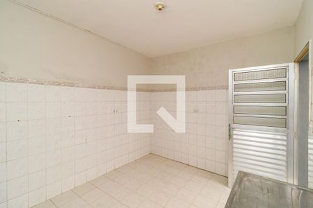 Casa à venda com 180m², 3 quartos e 3 vagas Casa à venda com 180m², 3 quartos e 3 vagasedícula - cozinha