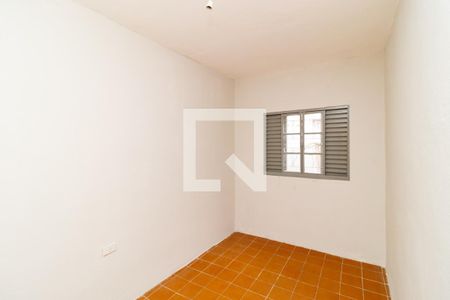 Casa à venda com 180m², 3 quartos e 3 vagas Casa à venda com 180m², 3 quartos e 3 vagasedícula - quarto 4