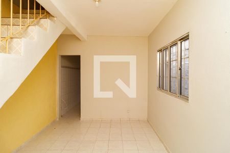 Casa à venda com 180m², 3 quartos e 3 vagas Casa à venda com 180m², 3 quartos e 3 vagasedícula -corredor