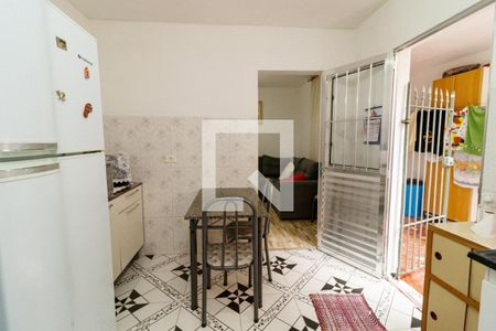 Casa à venda com 180m², 3 quartos e 3 vagas Casa à venda com 180m², 3 quartos e 3 vagasedícula - cozinha