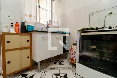 Casa à venda com 180m², 3 quartos e 3 vagas Casa à venda com 180m², 3 quartos e 3 vagasedícula - cozinha