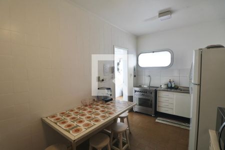 Apartamento para alugar com 127m², 3 quartos e 1 vaga Apartamento para alugar com 127m², 3 quartos e 1 vagaCozinha