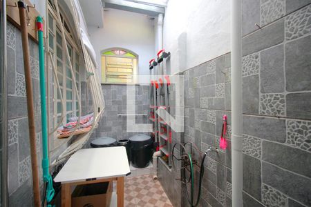 Casa à venda com 360m², 5 quartos e 2 vagasVaranda lateral