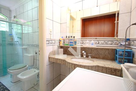 Casa à venda com 360m², 5 quartos e 2 vagasBanheiro da Suíte 1