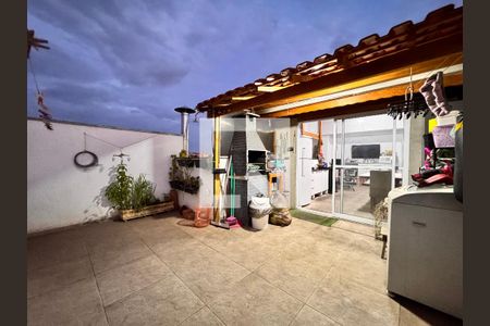 Apartamento à venda com 100m², 2 quartos e 1 vaga Apartamento à venda com 100m², 2 quartos e 1 vagaCobertura