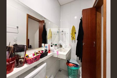 Apartamento à venda com 100m², 2 quartos e 1 vaga Apartamento à venda com 100m², 2 quartos e 1 vagaBanheiro de suite