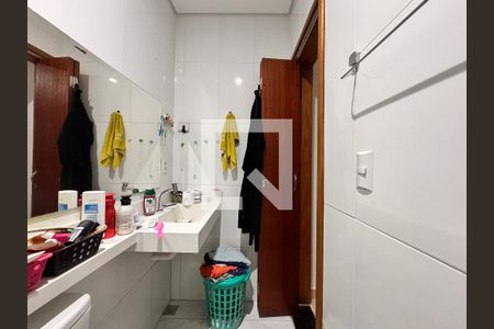 Apartamento à venda com 100m², 2 quartos e 1 vaga Apartamento à venda com 100m², 2 quartos e 1 vagaBanheiro de suite