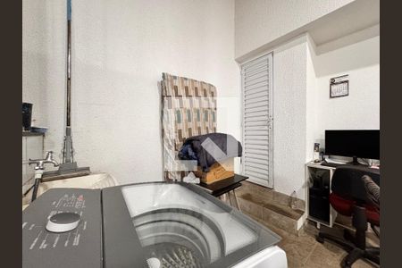 Apartamento à venda com 100m², 2 quartos e 1 vaga Apartamento à venda com 100m², 2 quartos e 1 vagaLavanderia
