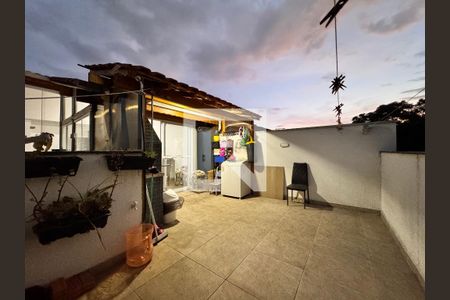 Apartamento à venda com 100m², 2 quartos e 1 vaga Apartamento à venda com 100m², 2 quartos e 1 vagaCobertura