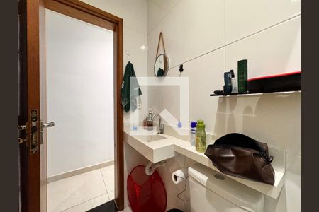 Apartamento à venda com 100m², 2 quartos e 1 vaga Apartamento à venda com 100m², 2 quartos e 1 vagaBanheiro