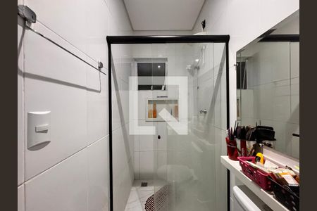 Apartamento à venda com 100m², 2 quartos e 1 vaga Apartamento à venda com 100m², 2 quartos e 1 vagaBanheiro de suite