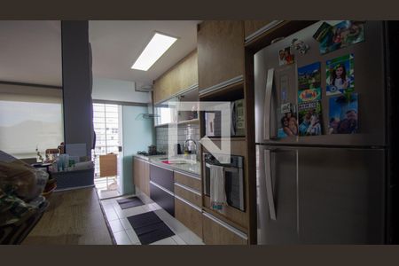 Apartamento para alugar com 195m², 3 quartos e 3 vagasCozinha e Área de Serviço