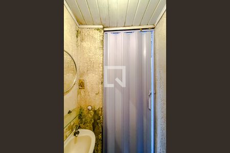 Casa à venda com 215m², 2 quartos e 1 vagaBanheiro de serviço