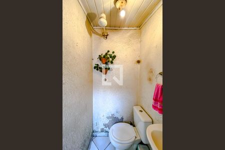 Casa à venda com 215m², 2 quartos e 1 vagaBanheiro de serviço