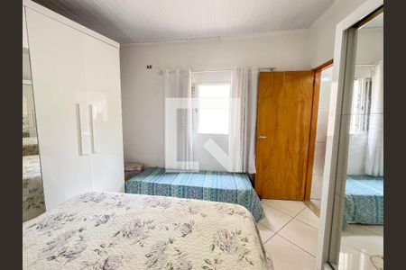 Casa à venda com 250m², 2 quartos e 3 vagas Casa à venda com 250m², 2 quartos e 3 vagasQuarto