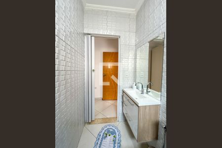 Casa à venda com 250m², 2 quartos e 3 vagas Casa à venda com 250m², 2 quartos e 3 vagasBanheiro da Suíte