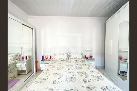 Casa à venda com 250m², 2 quartos e 3 vagas Casa à venda com 250m², 2 quartos e 3 vagasQuarto
