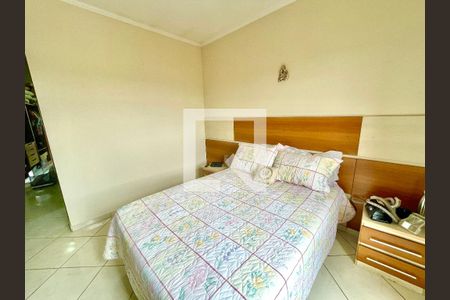 Casa à venda com 256m², 3 quartos e 5 vagas Casa à venda com 256m², 3 quartos e 5 vagasQuarto 3 - Suíte