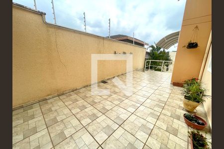 Casa à venda com 256m², 3 quartos e 5 vagas Casa à venda com 256m², 3 quartos e 5 vagasQuintal