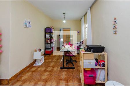Casa à venda com 360m², 3 quartos e 3 vagas Casa à venda com 360m², 3 quartos e 3 vagasQuarto 1