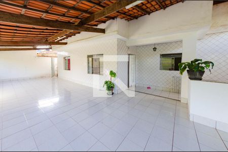 Casa à venda com 360m², 3 quartos e 3 vagas Casa à venda com 360m², 3 quartos e 3 vagasÁrea
