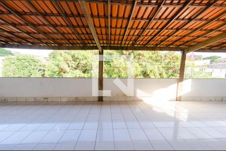 Casa à venda com 360m², 3 quartos e 3 vagas Casa à venda com 360m², 3 quartos e 3 vagasÁrea