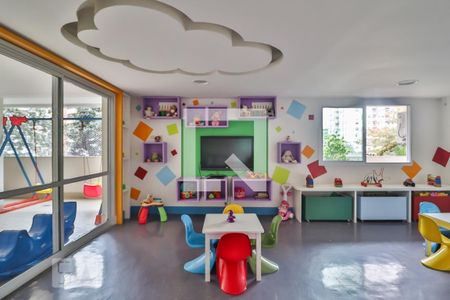 Apartamento à venda com 187m², 4 quartos e 1 vaga Apartamento à venda com 187m², 4 quartos e 1 vagaÁrea comum