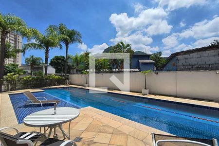 Apartamento à venda com 80m², 3 quartos e 1 vagaÁrea comum - Piscina