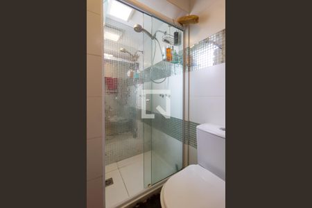 Apartamento à venda com 71m², 2 quartos e sem vagaDetalhe do banheiro social