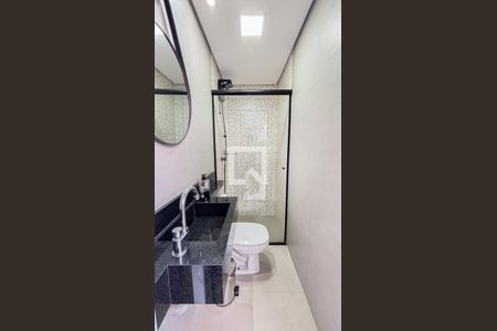 Casa à venda com 386m², 3 quartos e 8 vagas Casa à venda com 386m², 3 quartos e 8 vagasBanheiro - Quintal