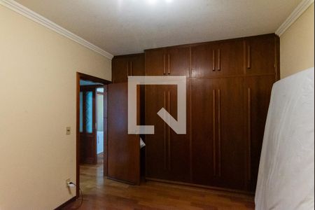 Casa à venda com 300m², 4 quartos e 4 vagas Casa à venda com 300m², 4 quartos e 4 vagasSuíte 4